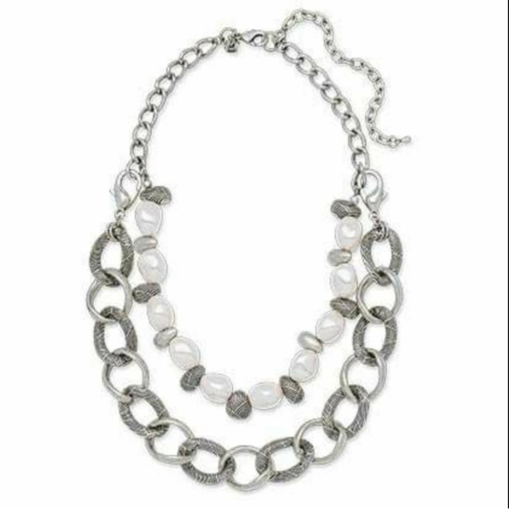 NWOT Premier Designs “Britton” faux pearl and antique silver tone necklace